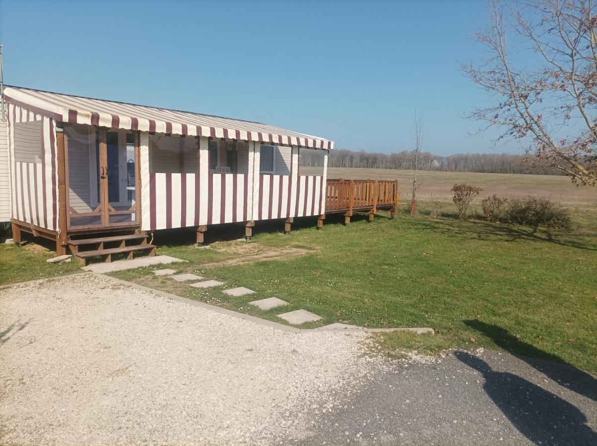 Mobil Home Le Galland De Dugny Onzain Bagian luar foto